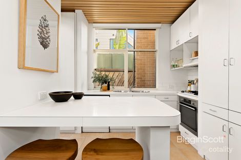 Property photo of 2 Sutton Grove Richmond VIC 3121