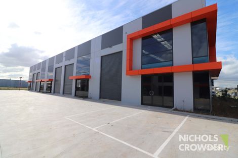 10 Hamersley Dr, Clyde North, VIC 3978