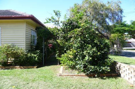 Property photo of 11 Phillip Street Labrador QLD 4215