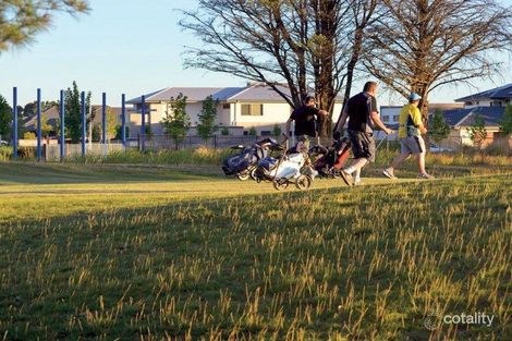 Property photo of 1 Aspect Parade Alfredton VIC 3350