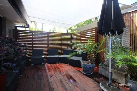 1/218 Olsen Ave, Arundel, QLD 4214