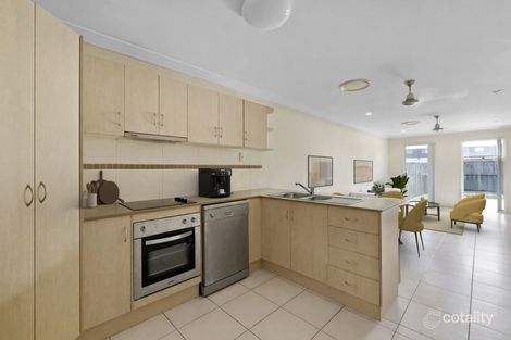 Property photo of 2/11 Bilgola Place Blacks Beach QLD 4740
