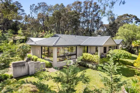 6 MACADAM ST W, DAYLESFORD, VIC 3460