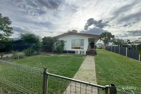 6 Naughtin St, Tara, QLD 4421