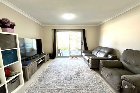 Property photo of 5 Warman Street Pendle Hill NSW 2145