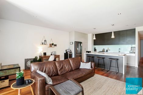 Property photo of 4/2 The Esplanade Caroline Springs VIC 3023