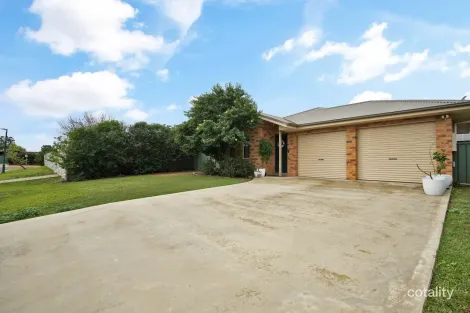 Property photo of 4 Glenshee Close Dubbo NSW 2830