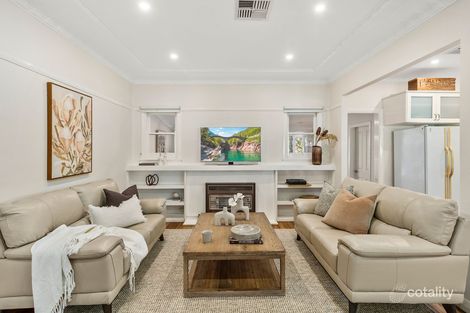 Property photo of 31 McArthur Parade Mangerton NSW 2500