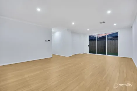 Property photo of 33 Urquhart Road Tarneit VIC 3029