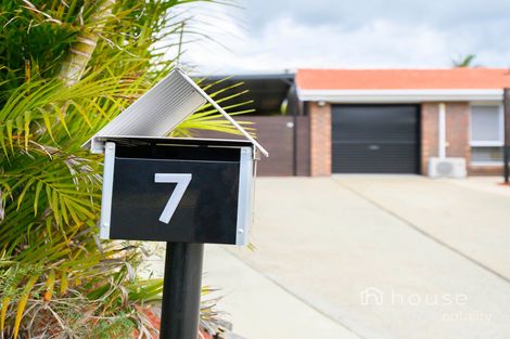 Property photo of 7 Staydar Crescent Meadowbrook QLD 4131