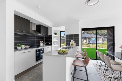 Property photo of 284 Thirlmere Way Thirlmere NSW 2572
