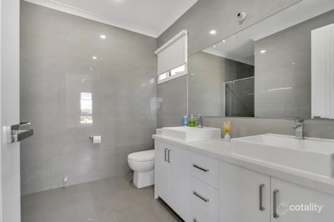 Property photo of 58 Brunning Rise Wollert VIC 3750