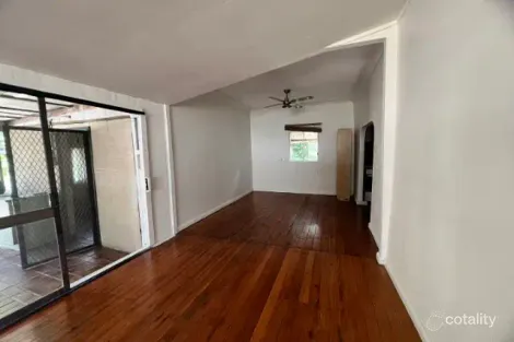 Property photo of 38 Warrender Street Darra QLD 4076