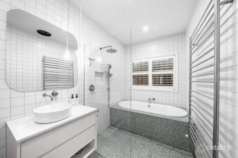 Property photo of 218 Raleigh Street Thornbury VIC 3071