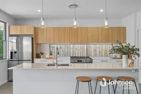 Property photo of 31 Kamarin Manly West QLD 4179