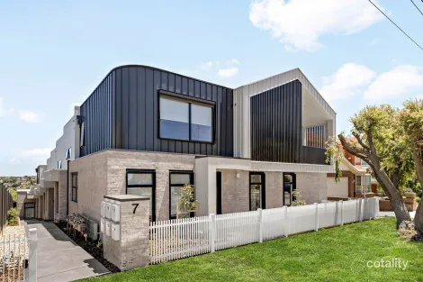 Property photo of 7 Northumberland Road Pascoe Vale VIC 3044