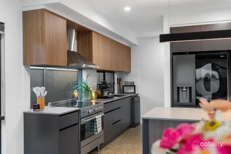 Property photo of 6 Greenvista Way Mount Peter QLD 4869