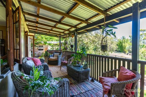 32 Kinka Beach Rd, Tanby, QLD 4703