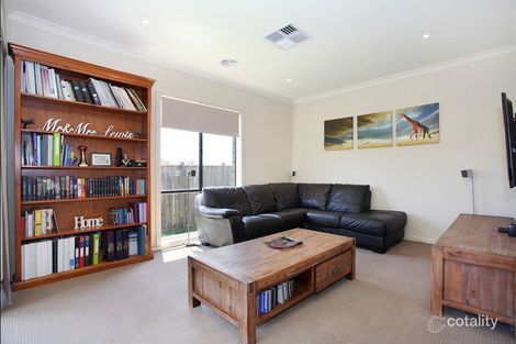 Property photo of 12 Temple Miles Road Croydon VIC 3136