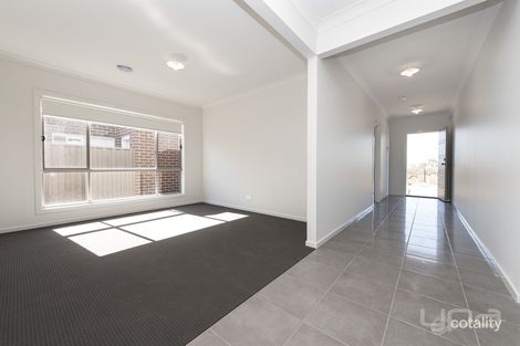 Property photo of 96 Jester Drive Cobblebank VIC 3338