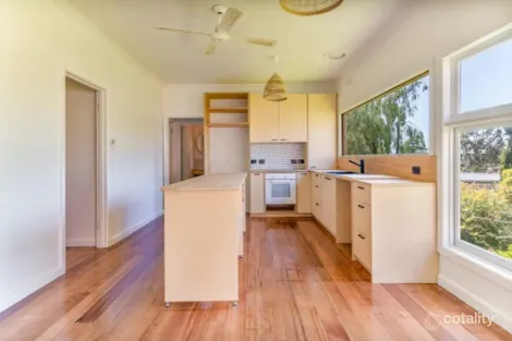 Property photo of 8 Ryan Street North Bendigo VIC 3550