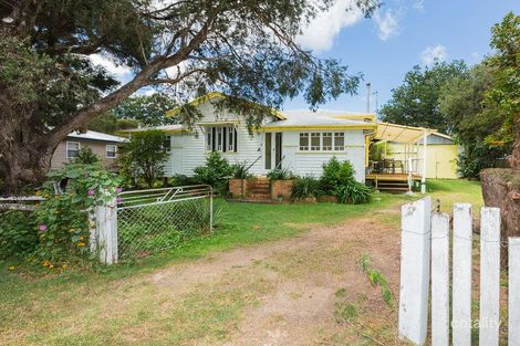 15 Short St, Crows Nest, QLD 4355