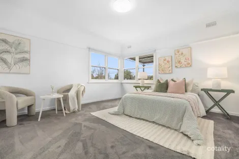 Property photo of 74 Forest Road Ferntree Gully VIC 3156