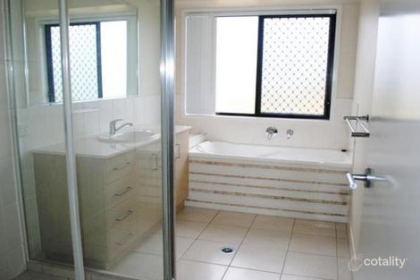 Property photo of 21 Goolman Place Peak Crossing QLD 4306