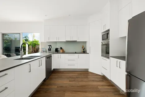 Property photo of 5/2-4 Tranquil Place Alexandra Headland QLD 4572