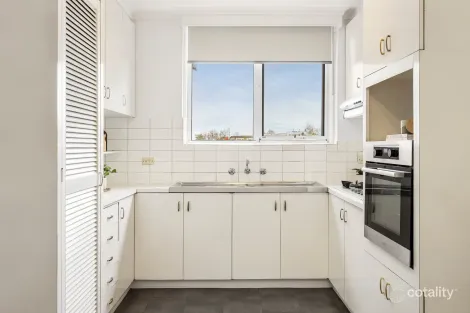 Property photo of 9/11 Herbert Street St Kilda VIC 3182