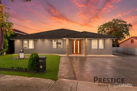 Property photo of 6 Moffitt Crescent Edensor Park NSW 2176