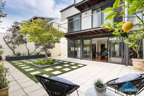 13 Leslie Rd, North Fremantle, WA 6159