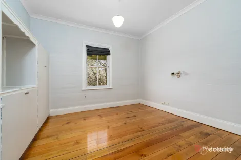 Property photo of 17 Wigan Avenue Armidale NSW 2350