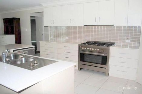 Property photo of 21 Goolman Place Peak Crossing QLD 4306