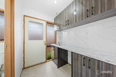 Property photo of 1/5 Yaltara Close Cranbourne West VIC 3977