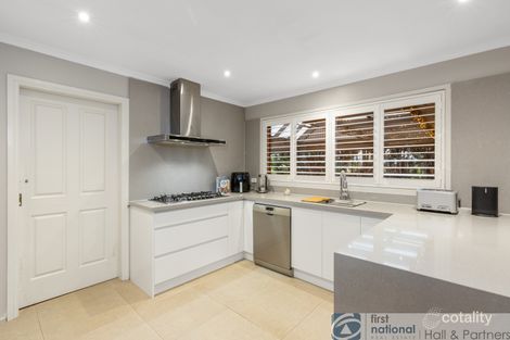 Property photo of 9 Montague Court Endeavour Hills VIC 3802