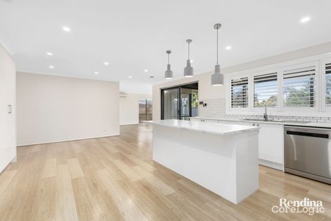 Property photo of 2 Stoneleigh Place Craigieburn VIC 3064