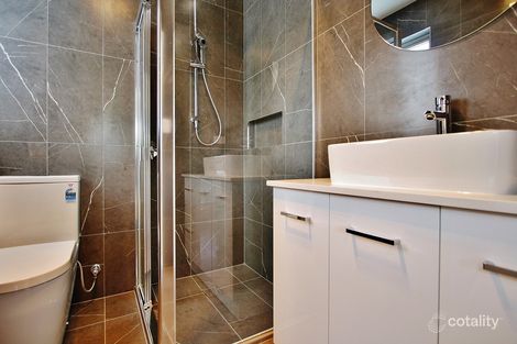 Property photo of 8/847 Logan Road Holland Park West QLD 4121