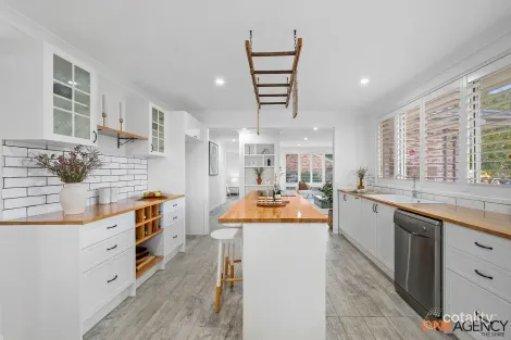 Property photo of 5 Nicholi Place Alfords Point NSW 2234