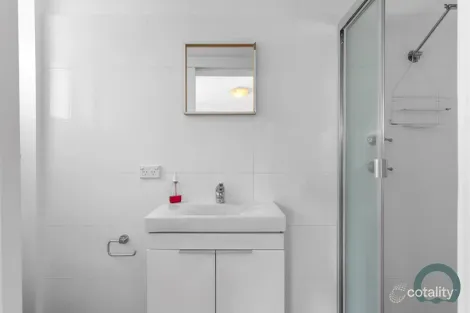 Property photo of 1/111 Pacific Parade Dee Why NSW 2099