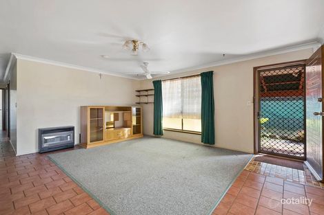 Property photo of 32 Champagne Crescent Wilsonton Heights QLD 4350