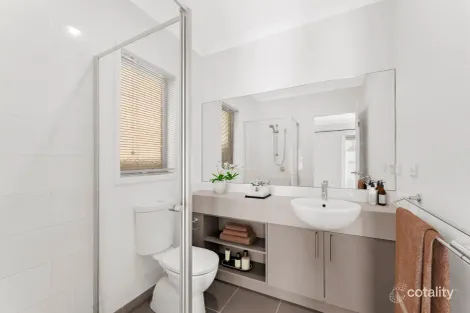 Property photo of 20 Bear Crescent Doreen VIC 3754