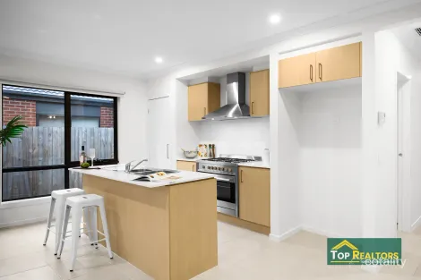 Property photo of 99 Newbridge Boulevard Wallan VIC 3756