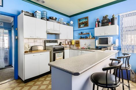Property photo of 13 William Avenue Warilla NSW 2528
