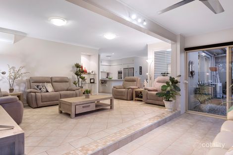 Property photo of 25 Oleander Place Carindale QLD 4152