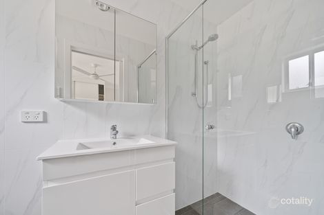 Property photo of 10 Dogwood Close Wyoming NSW 2250
