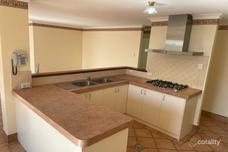 Property photo of 42 Paradise Circuit Halls Head WA 6210