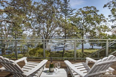Property photo of 97 Kullaroo Road Summerland Point NSW 2259