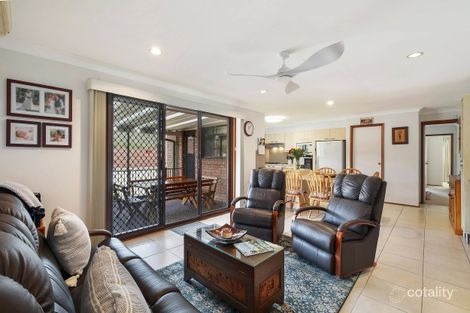 Property photo of 6 Lamont Close Green Point NSW 2251