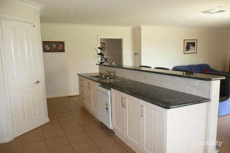 Property photo of 16 Hopbush Crescent Griffith NSW 2680